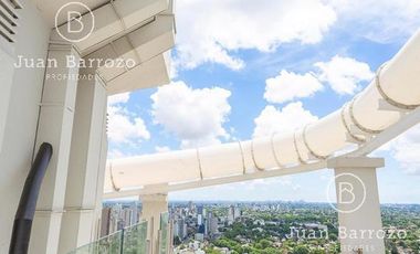 Penthouse de 4 ambientes en venta en Temperley. 2 cocheras, patio y piscina propia.