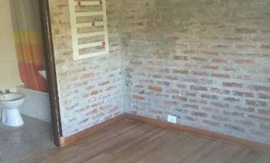 Retasado - Casa de 4 Dormitorios en Alamo Alto - Maschwitz