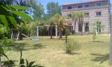 Retasado - Casa de 4 Dormitorios en Alamo Alto - Maschwitz