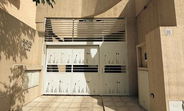 Cocheras en Venta y Alquiler - Barrio General Paz, cercanía a importantes centros de salud.