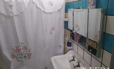 Venta de casa de 5 ambientes con patio y terraza en Bernal Oeste