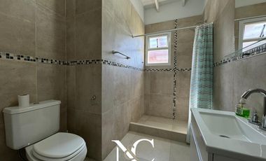 Casa en Venta en Costa Esmeralda 4 amb fondo libre