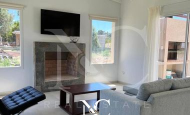 Casa en Venta en Costa Esmeralda 4 amb fondo libre