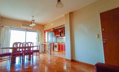 Venta Departamento en Lanús Este de 2 ambientes con Balcón al Frente