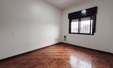 PH 4 ambientes con cochera en San Justo sobre Illia