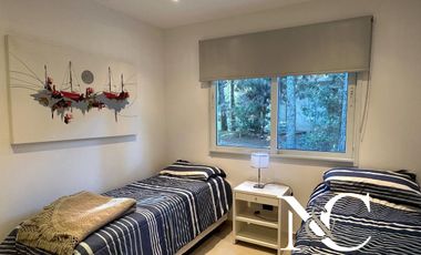 Casa en  venta en Costa Esmeralda con fondo libre