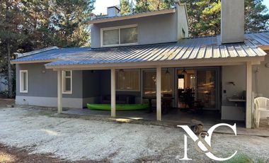 Casa en  venta en Costa Esmeralda con fondo libre