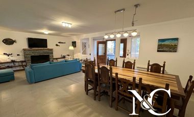 Casa en  venta en Costa Esmeralda con fondo libre