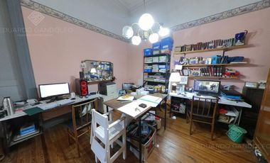 Muy buena casa de estilo con Excelente Lote!!!