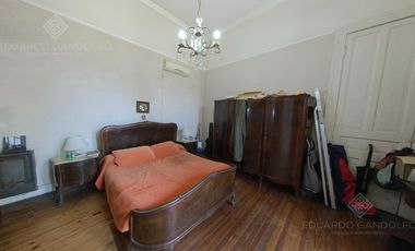 Muy buena casa de estilo con Excelente Lote!!!