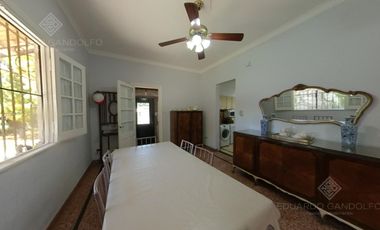 Muy buena casa de estilo con Excelente Lote!!!