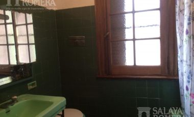 Casa a actualizar -  Excelente zona -OPORTUNIDAD