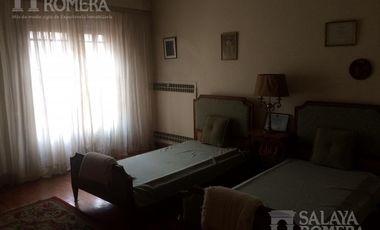 Casa a actualizar -  Excelente zona -OPORTUNIDAD