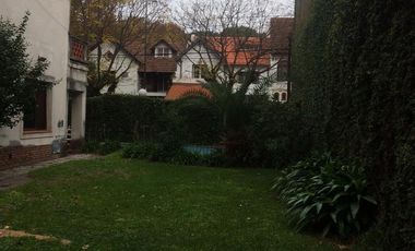 Casa a actualizar -  Excelente zona -OPORTUNIDAD