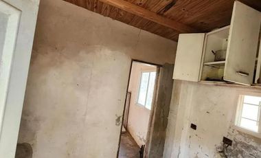 Casa en venta - 3 Dormitorios 1 Baño - Longchamps