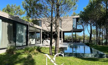 Casa en Alquiler en Costa Esmeralda, cercana al mar