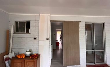 CASA FAMILIAR FRENTE A PLAZA EN LA FLORIDA