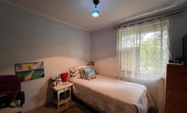 CASA FAMILIAR FRENTE A PLAZA EN LA FLORIDA