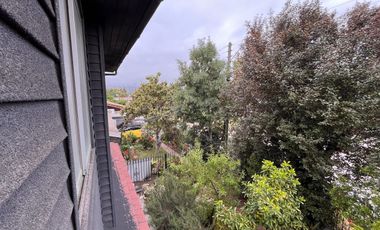 CASA FAMILIAR FRENTE A PLAZA EN LA FLORIDA