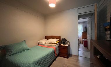 CASA FAMILIAR FRENTE A PLAZA EN LA FLORIDA