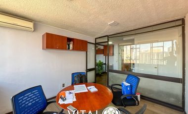 Oficina en arriendo ubicado en Centro Histórico de Santiago