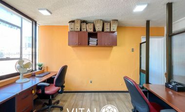 Oficina en arriendo ubicado en Centro Histórico de Santiago