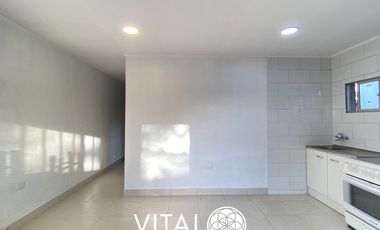 Casa en arriendo c/ estacionamiento en Metro Quilín