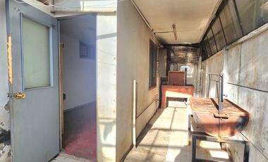 VENTA DE CASA,  A SOLO 10 MIN DEL CENTRO DE LOS ÁNGELES