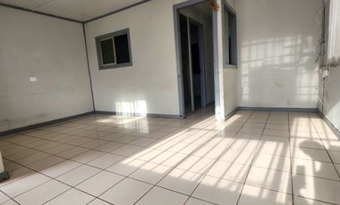 VENTA DE CASA,  A SOLO 10 MIN DEL CENTRO DE LOS ÁNGELES