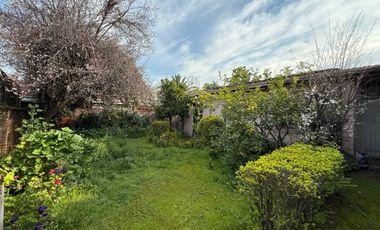 SE VENDE CASA  CON AMPLIO TERRENO IDEAL COMERCIAL