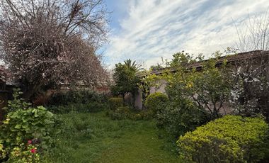 SE VENDE CASA  CON AMPLIO TERRENO IDEAL COMERCIAL