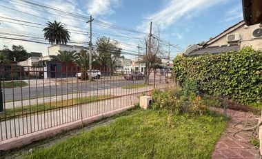 SE VENDE CASA  CON AMPLIO TERRENO IDEAL COMERCIAL