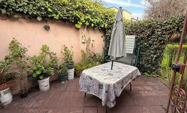 SE VENDE CASA  CON AMPLIO TERRENO IDEAL COMERCIAL