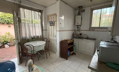 SE VENDE CASA  CON AMPLIO TERRENO IDEAL COMERCIAL