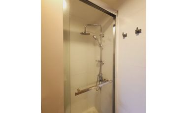 ARRIENDO ATRACTIVO DEPTO EN EDIFICIO MONDRIAN