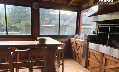 PRECIOSA CASA CON GRAN TERRENO 611 M2