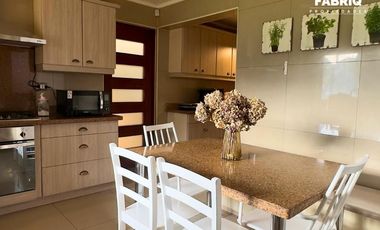 PRECIOSA CASA CON GRAN TERRENO 611 M2