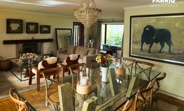 PRECIOSA CASA CON GRAN TERRENO 611 M2