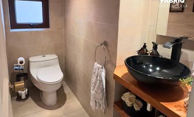 PRECIOSA CASA CON GRAN TERRENO 611 M2