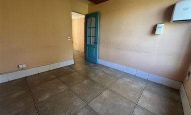 Local Comercial en Arriendo en tabacura / Las Hualtatas
