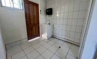 Local Comercial en Arriendo en tabacura / Las Hualtatas