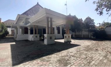 Disewakan Lokasi Prime Raya Darmo