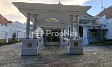 Disewakan Lokasi Prime Raya Darmo