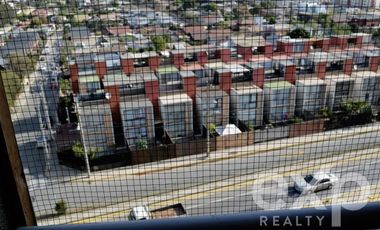 Departamento en Arriendo en Frente a Colegio Teniente Serrano, Primera Torre a mano izquierda