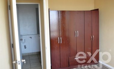Departamento en Arriendo en Frente a Colegio Teniente Serrano, Primera Torre a mano izquierda