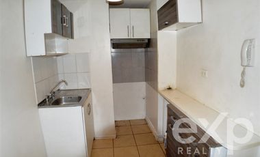 Departamento en Arriendo en Frente a Colegio Teniente Serrano, Primera Torre a mano izquierda
