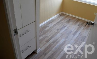 Departamento en Arriendo en Frente a Colegio Teniente Serrano, Primera Torre a mano izquierda