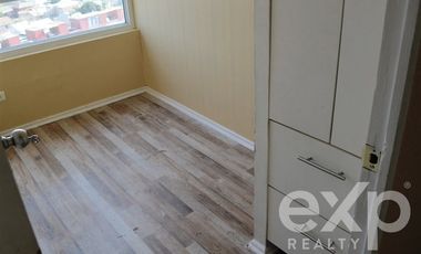 Departamento en Arriendo en Frente a Colegio Teniente Serrano, Primera Torre a mano izquierda