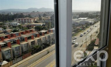 Departamento en Arriendo en Frente a Colegio Teniente Serrano, Primera Torre a mano izquierda
