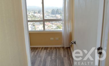 Departamento en Arriendo en Frente a Colegio Teniente Serrano, Primera Torre a mano izquierda